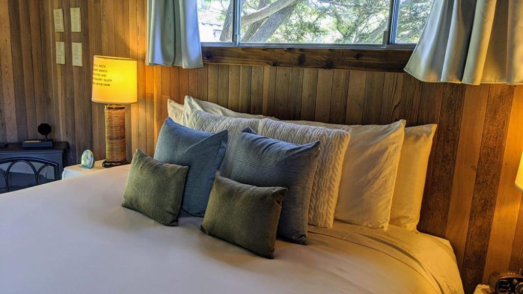 The Andiron Seaside Inn & Cabins Little River Eksteriør billede